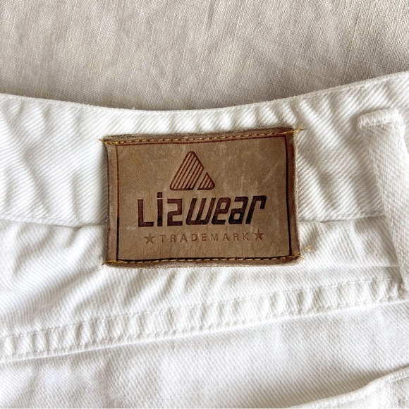 Vintage white high waist relaxed tapered leg mom jeans - Picture 4 of 6